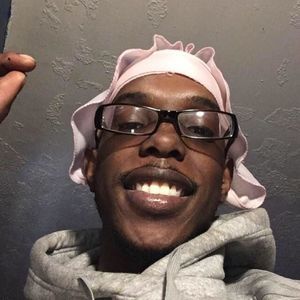 Meet your Posher, Dontay